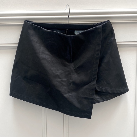 Mini Skort - Picture 1 of 3